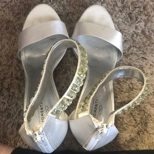 unforgettable moments Shoes - 3.5 Inch White Heels 👠for sale unforgettable moments Shoes - 3.5 Inch White Heels 👠for sale